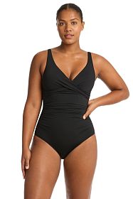 Купальник Sea Level Essentials Cross Front Multifit One Piece Black